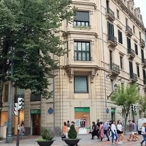 Gran Via & Parking Gratis By Aloha , Bilbao España
